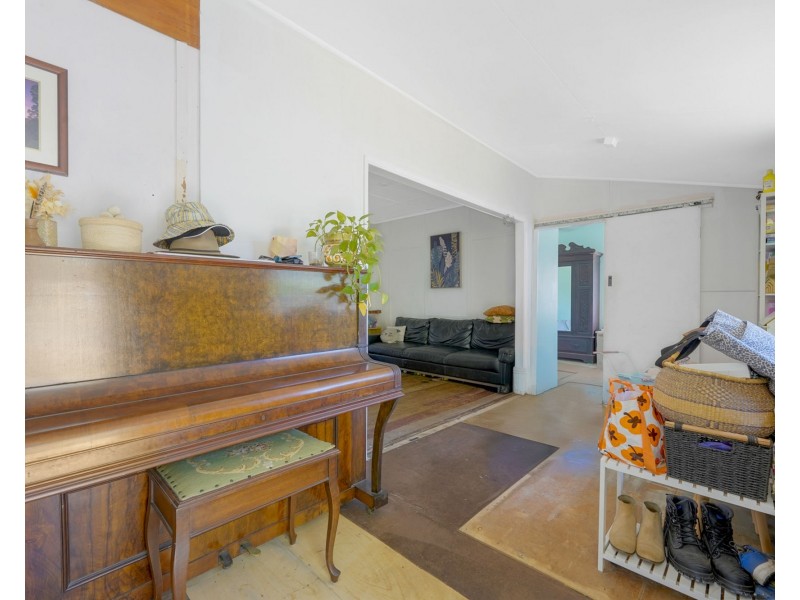 66 Moreton Terrace, Beachmere QLD 4510