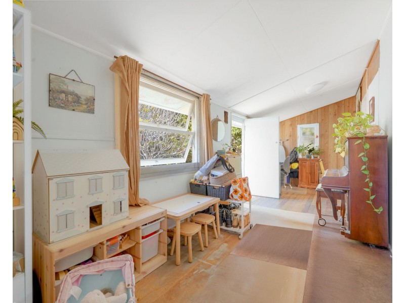 66 Moreton Terrace, Beachmere QLD 4510