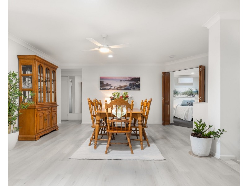 18 Trecarne Street, Bridgeman Downs QLD 4035