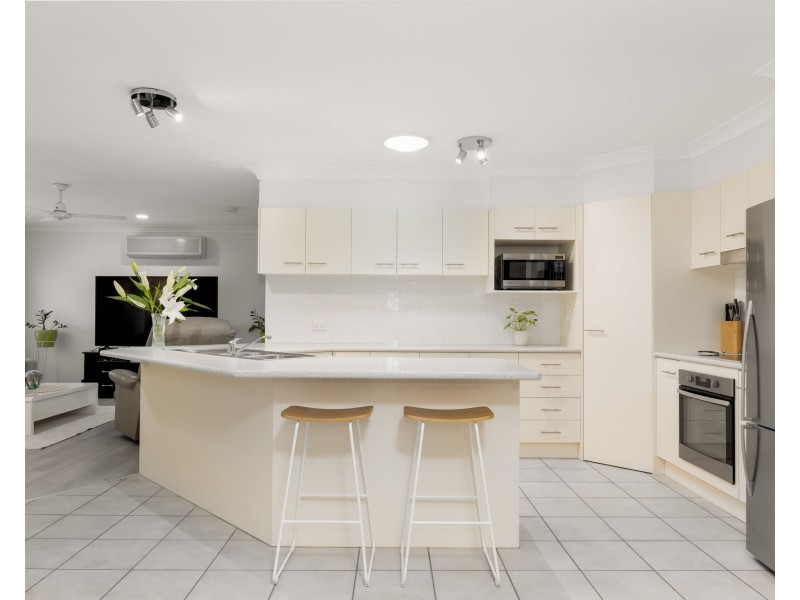 18 Trecarne Street, Bridgeman Downs QLD 4035