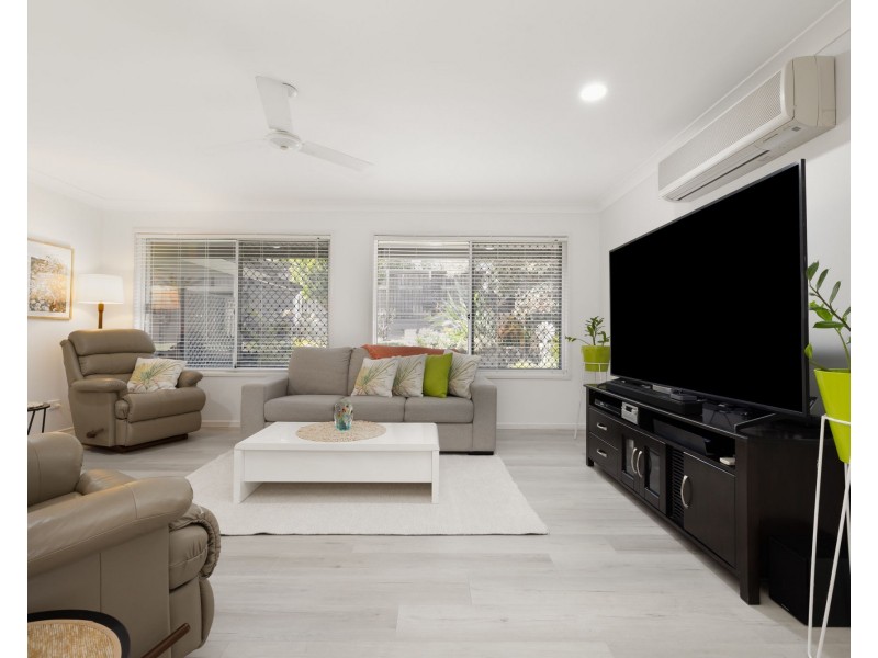 18 Trecarne Street, Bridgeman Downs QLD 4035