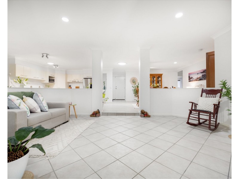 18 Trecarne Street, Bridgeman Downs QLD 4035