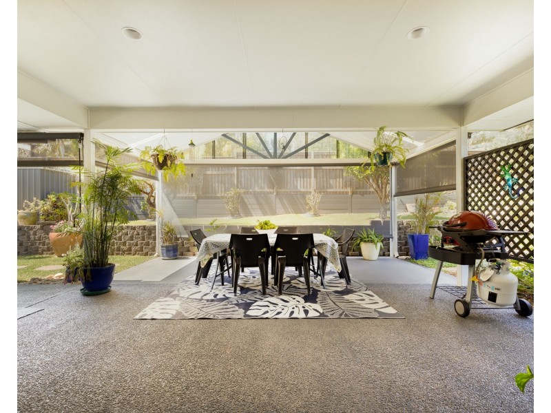 18 Trecarne Street, Bridgeman Downs QLD 4035