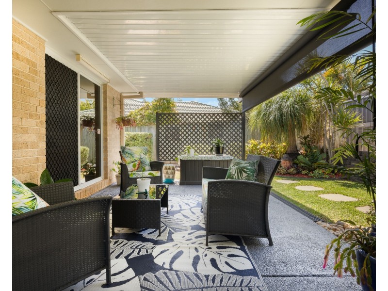 18 Trecarne Street, Bridgeman Downs QLD 4035