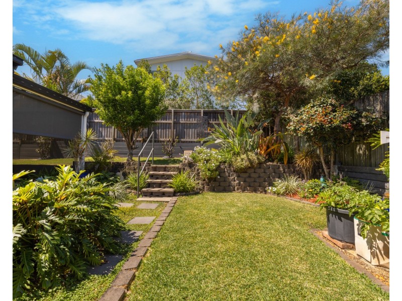 18 Trecarne Street, Bridgeman Downs QLD 4035