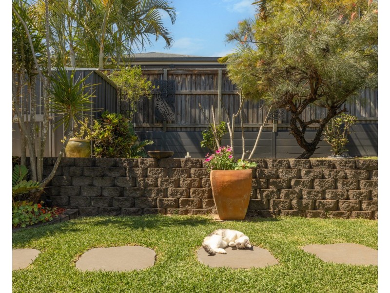 18 Trecarne Street, Bridgeman Downs QLD 4035