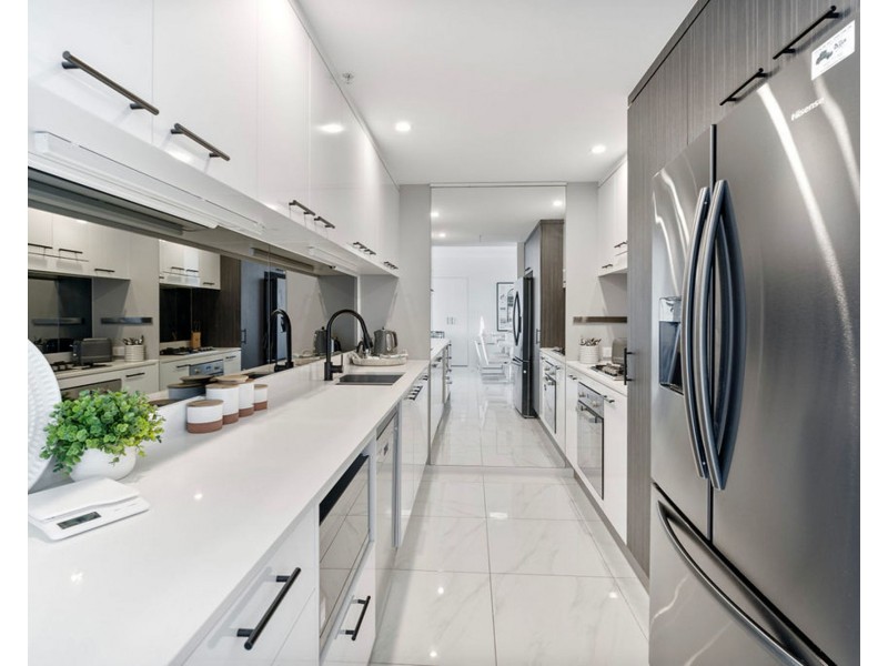 31108/5 Harbour Side Court, Biggera Waters QLD 4216