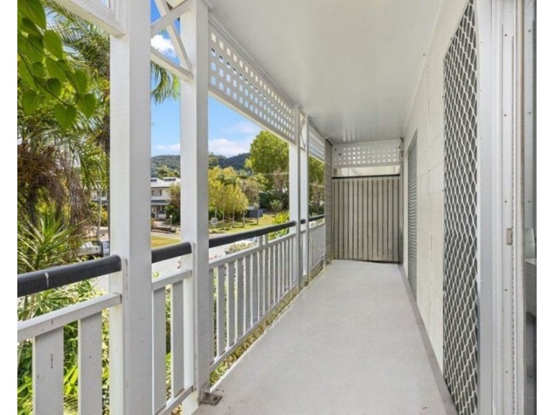 6/122 Greenslopes Street, Edge Hill QLD 4870