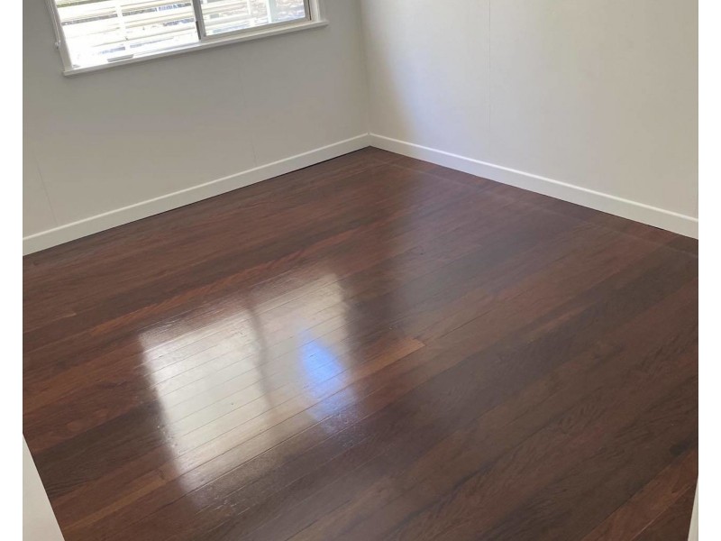 8 Suzanne Street, Wynnum West QLD 4178