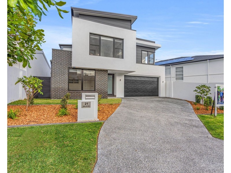 21 Salacia Drive, Paradise Point QLD 4216