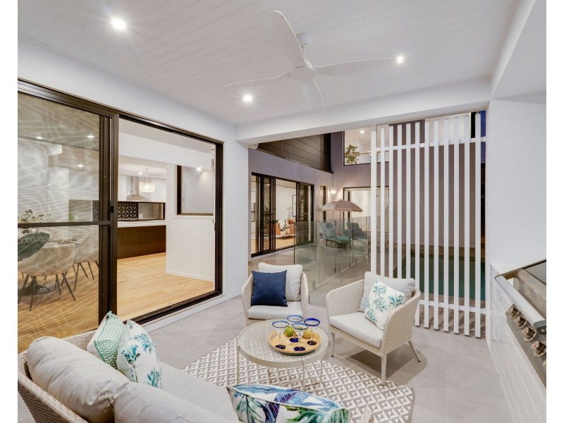21 Salacia Drive, Paradise Point QLD 4216