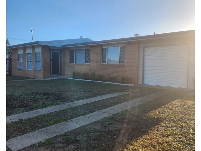 5 Neill Street, Burnett Heads QLD 4670
