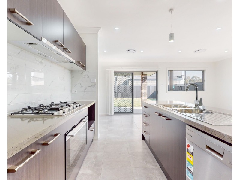 21 Driftway Street, Austral NSW 2179