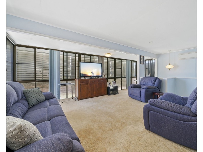 15 Shakespeare Parade, Strathpine QLD 4500