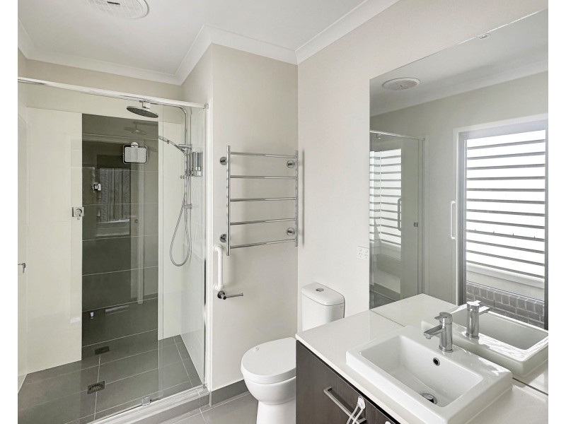 12 Tempera Place, Yarrabilba QLD 4207