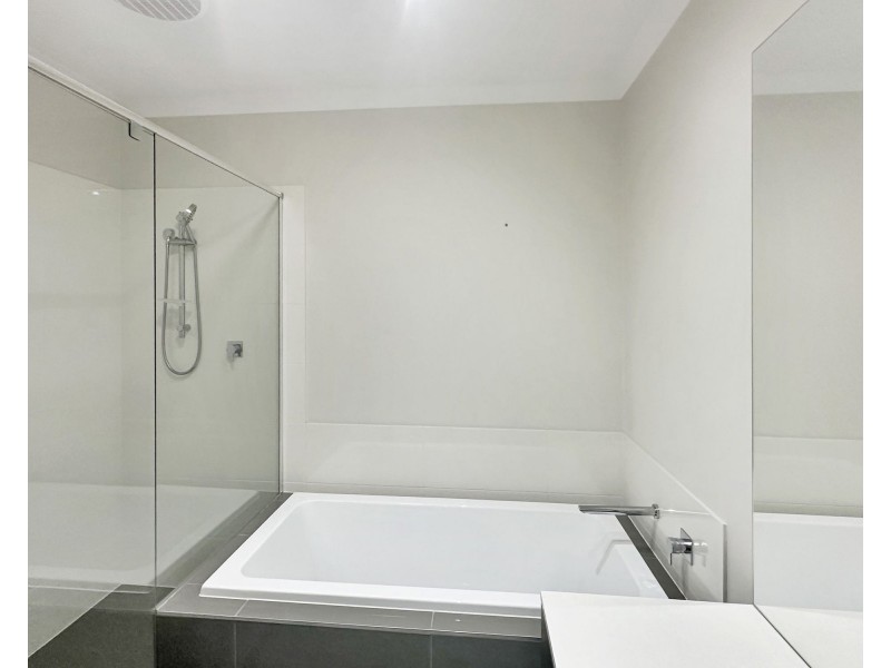 12 Tempera Place, Yarrabilba QLD 4207