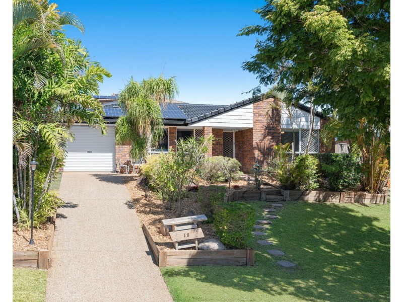 18 Emmett Street, Wynnum West QLD 4178