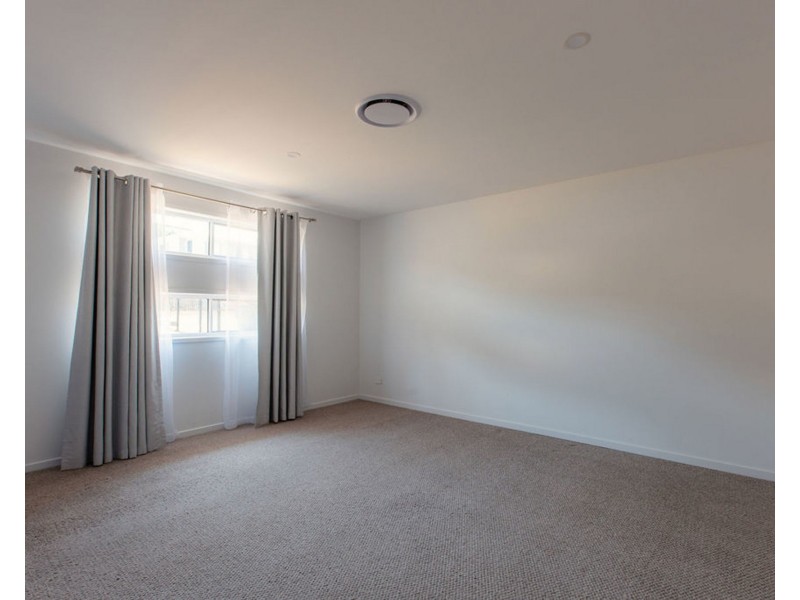 3 Lorikeet Place, Burnside QLD 4560