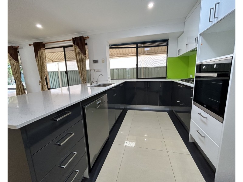 5 Sedge Link, Atwell WA 6164