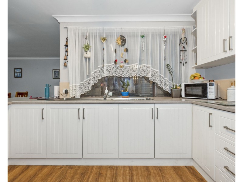 10 Fordred Place, Parmelia WA 6167