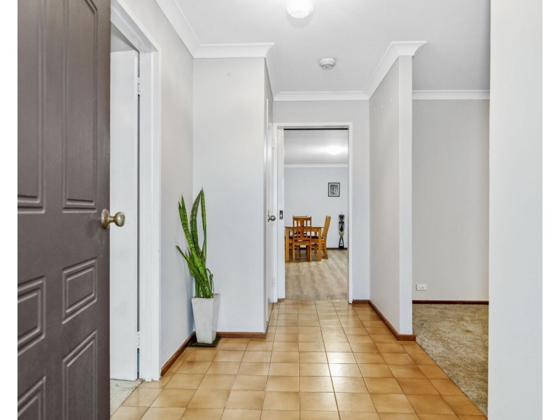 10 Fordred Place, Parmelia WA 6167