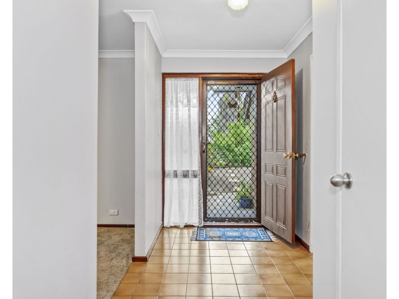 10 Fordred Place, Parmelia WA 6167