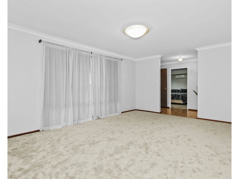 10 Fordred Place, Parmelia WA 6167