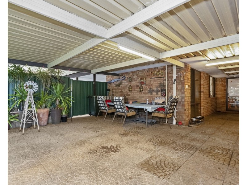 10 Fordred Place, Parmelia WA 6167
