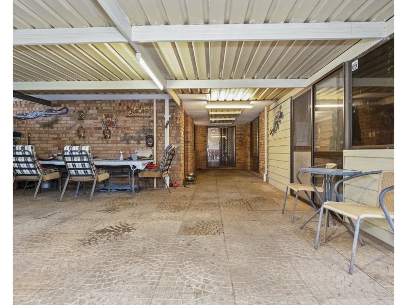 10 Fordred Place, Parmelia WA 6167