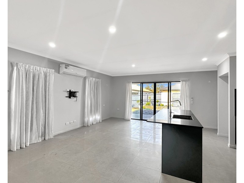 52 Vassallo Drive, Rosewood QLD 4340