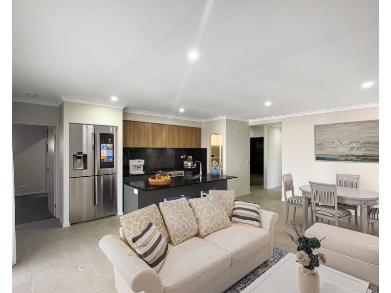 52 Vassallo Drive, Rosewood QLD 4340