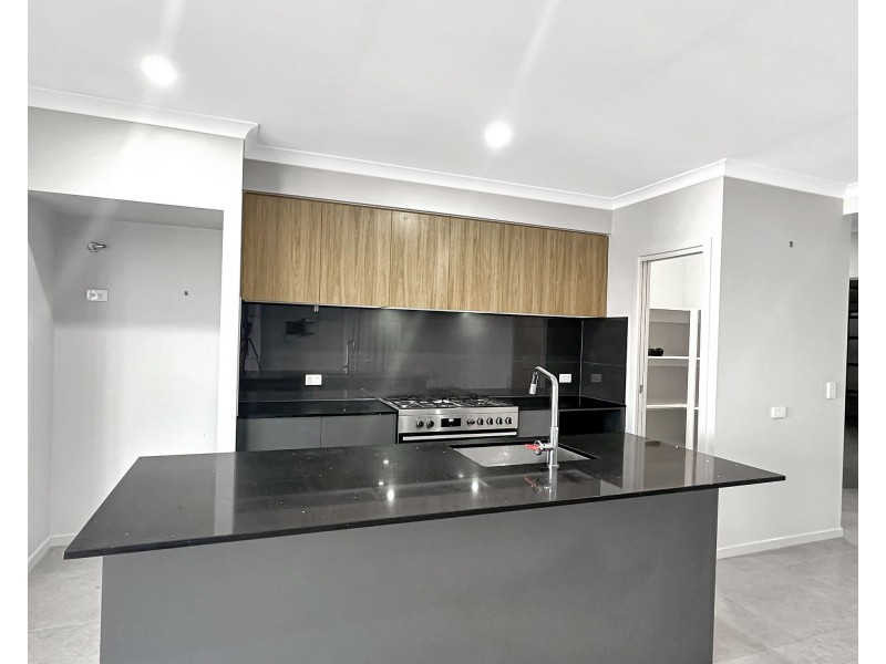 52 Vassallo Drive, Rosewood QLD 4340