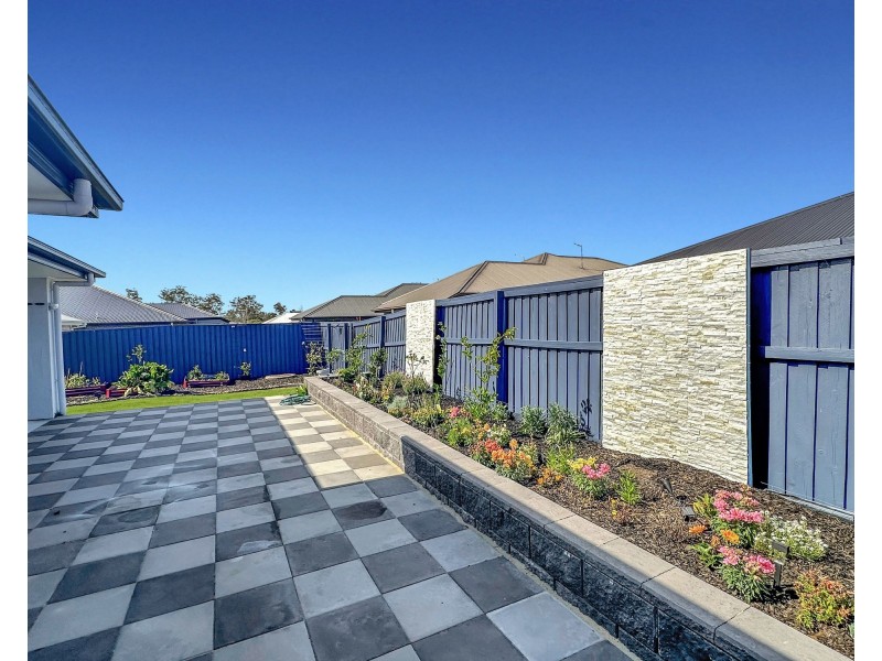 52 Vassallo Drive, Rosewood QLD 4340