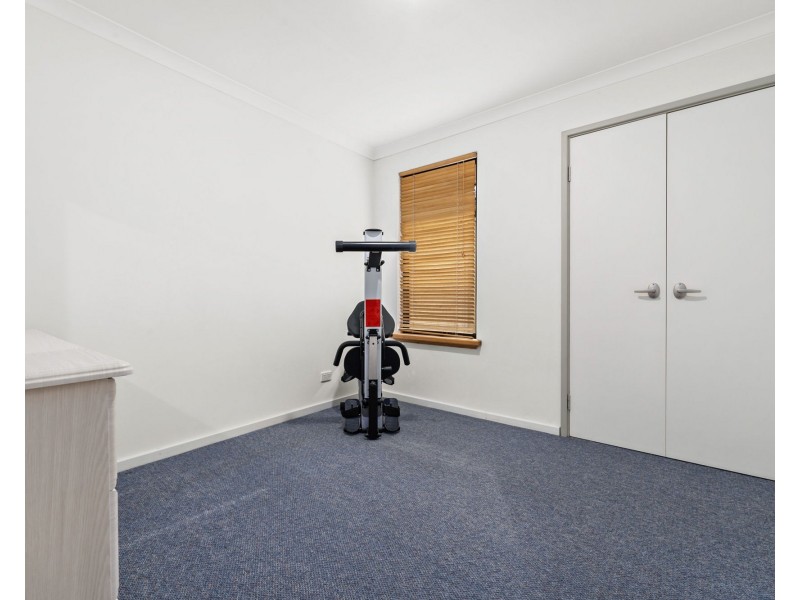 4 Heyerdahl Way, Dudley Park WA 6210