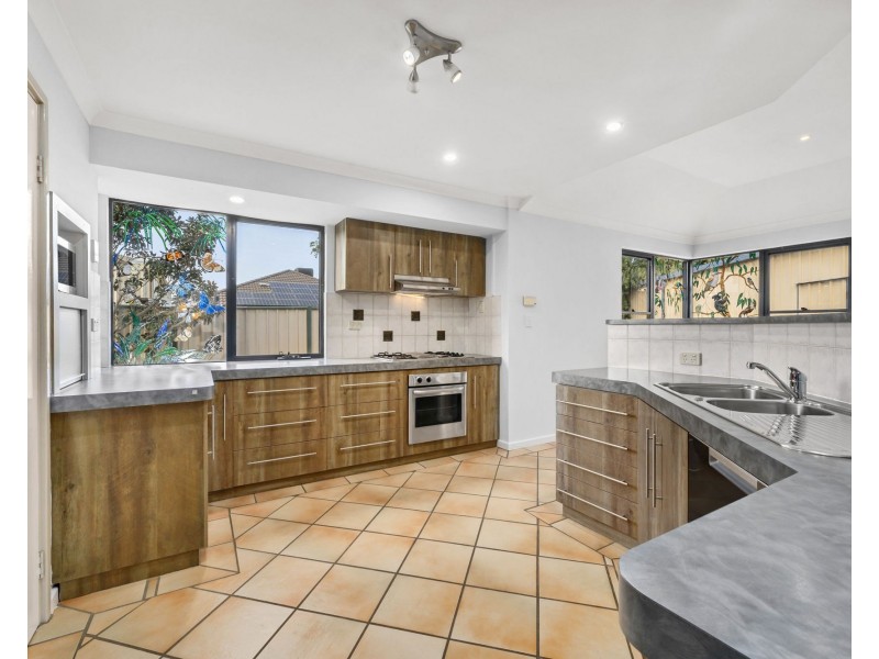 4 Heyerdahl Way, Dudley Park WA 6210