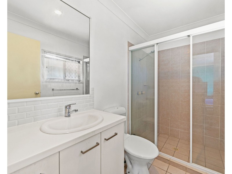 29/1 Hervey Street, Pacific Pines QLD 4211