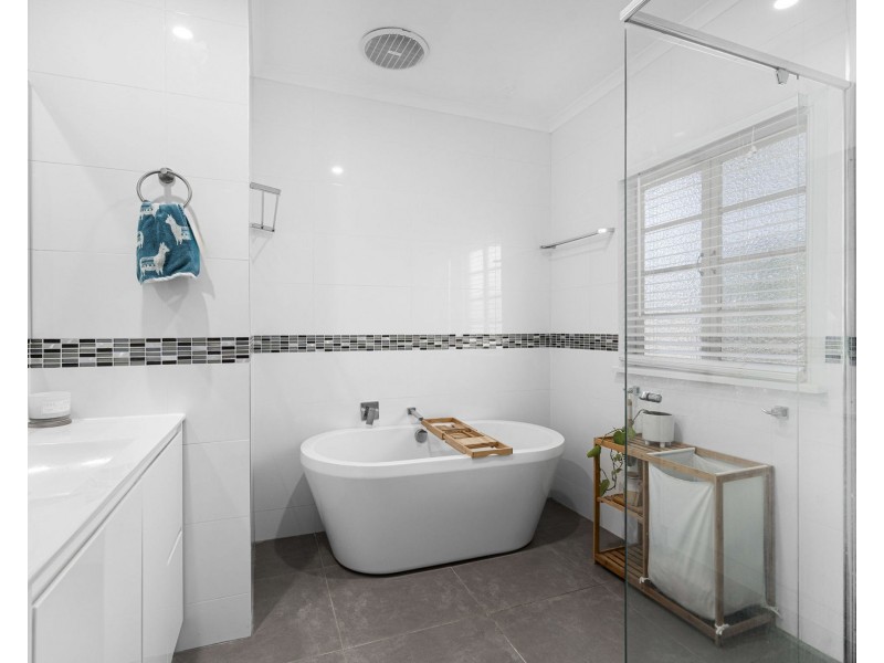 56 Youngs Road, Hemmant QLD 4174