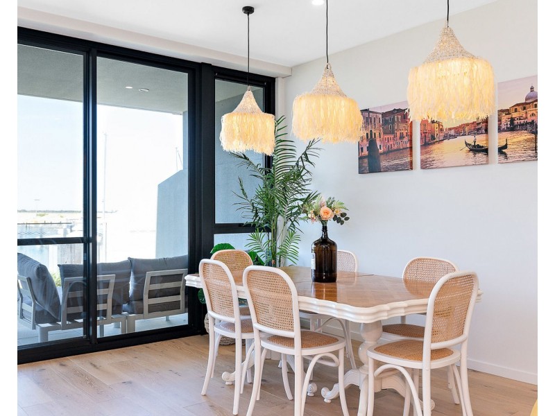 90 Maraboo Loop, North Coogee WA 6163