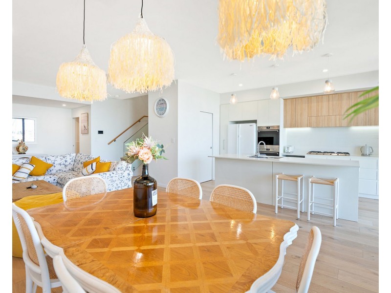 90 Maraboo Loop, North Coogee WA 6163