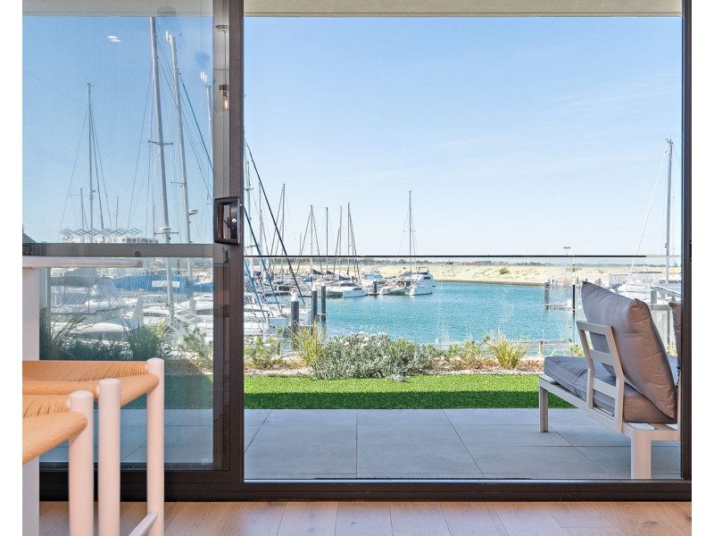 90 Maraboo Loop, North Coogee WA 6163