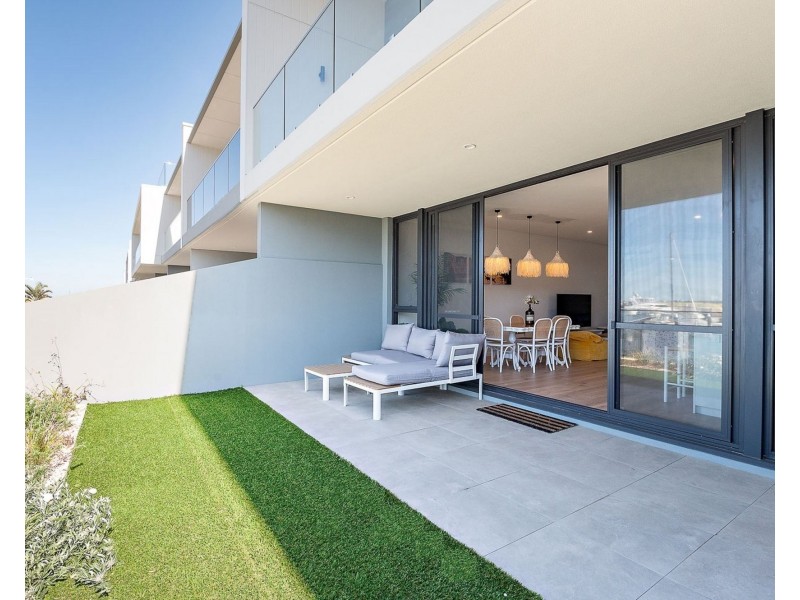 90 Maraboo Loop, North Coogee WA 6163