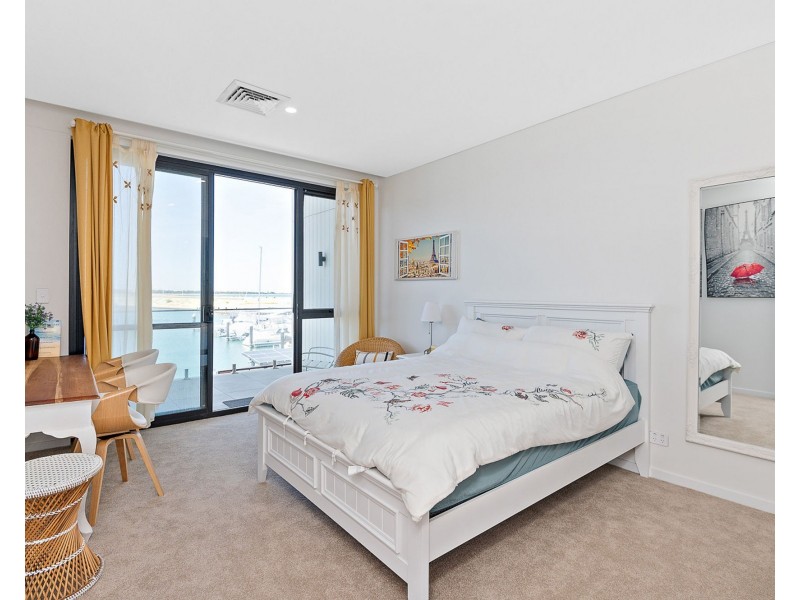 90 Maraboo Loop, North Coogee WA 6163