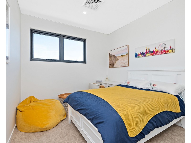 90 Maraboo Loop, North Coogee WA 6163