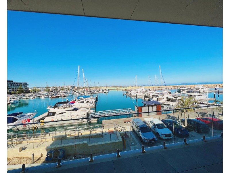 90 Maraboo Loop, North Coogee WA 6163