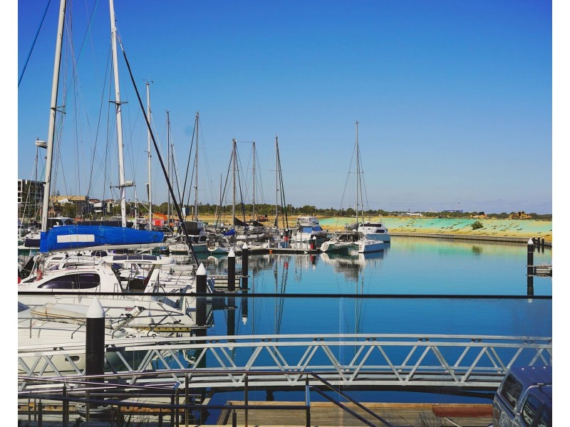 90 Maraboo Loop, North Coogee WA 6163