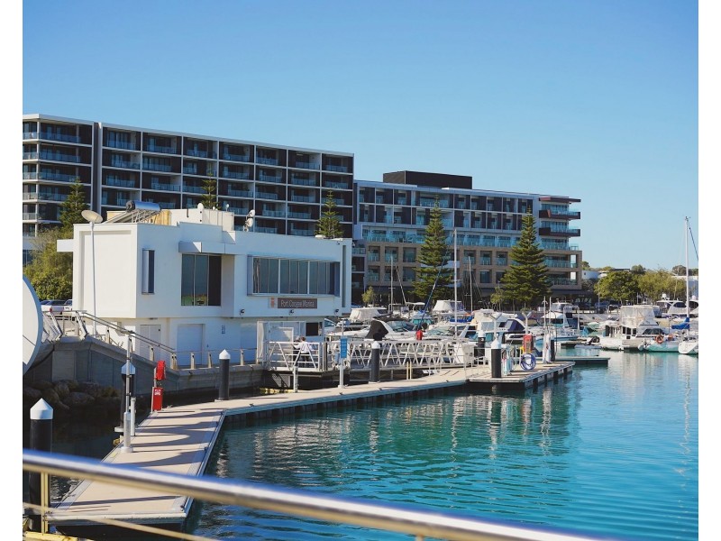 90 Maraboo Loop, North Coogee WA 6163