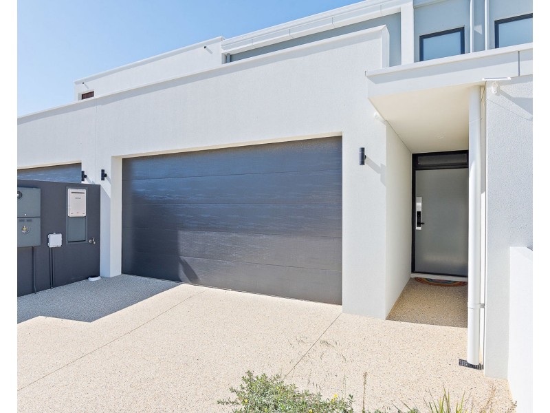 90 Maraboo Loop, North Coogee WA 6163