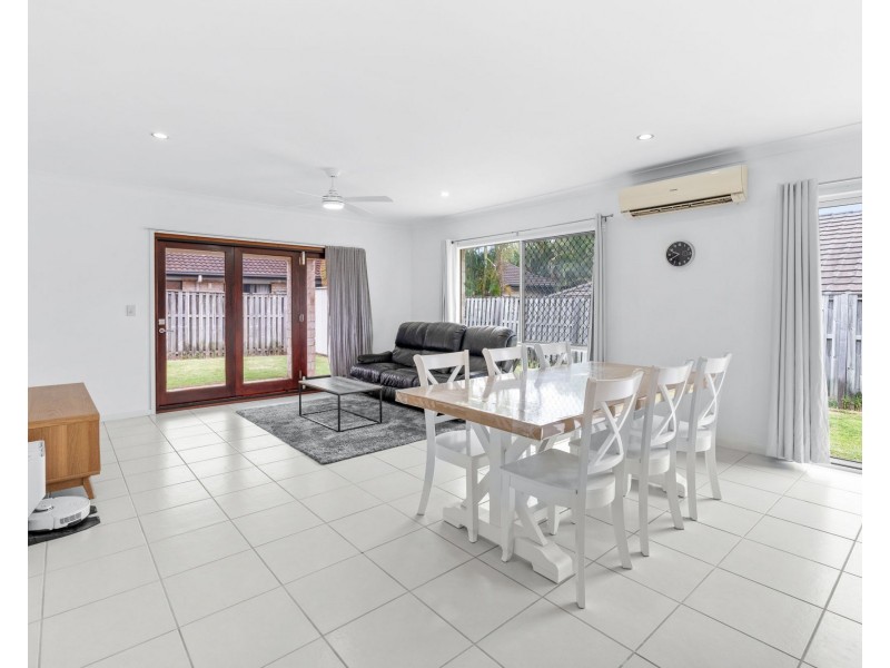 101 Wunburra Circuit, Pacific Pines QLD 4211