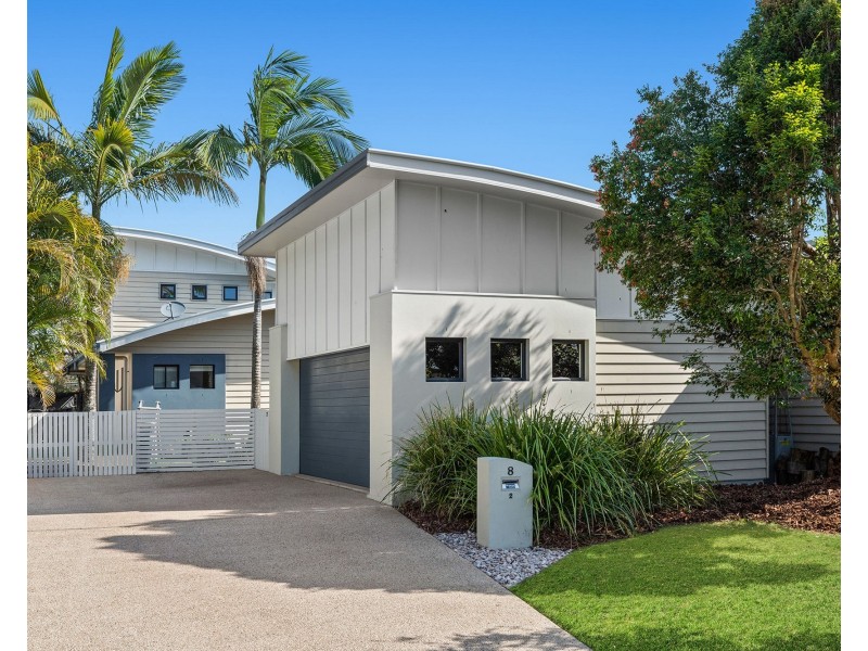 2/8 Stephanie Close, Mudjimba QLD 4564