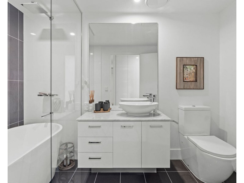 1505/5 Harbour Side Court, Biggera Waters QLD 4216